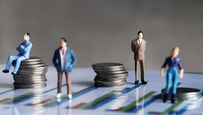 期权交易运用波动率的策略分为几种方式？